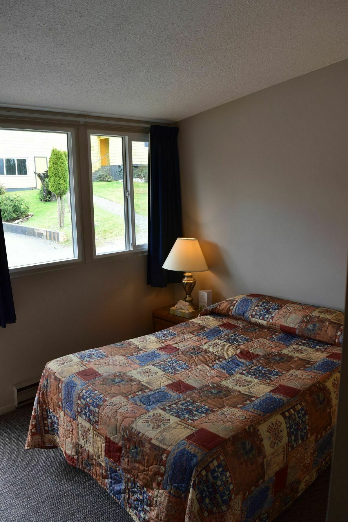 West Coast Motel On The Harbour ユクルーレット エクステリア 写真