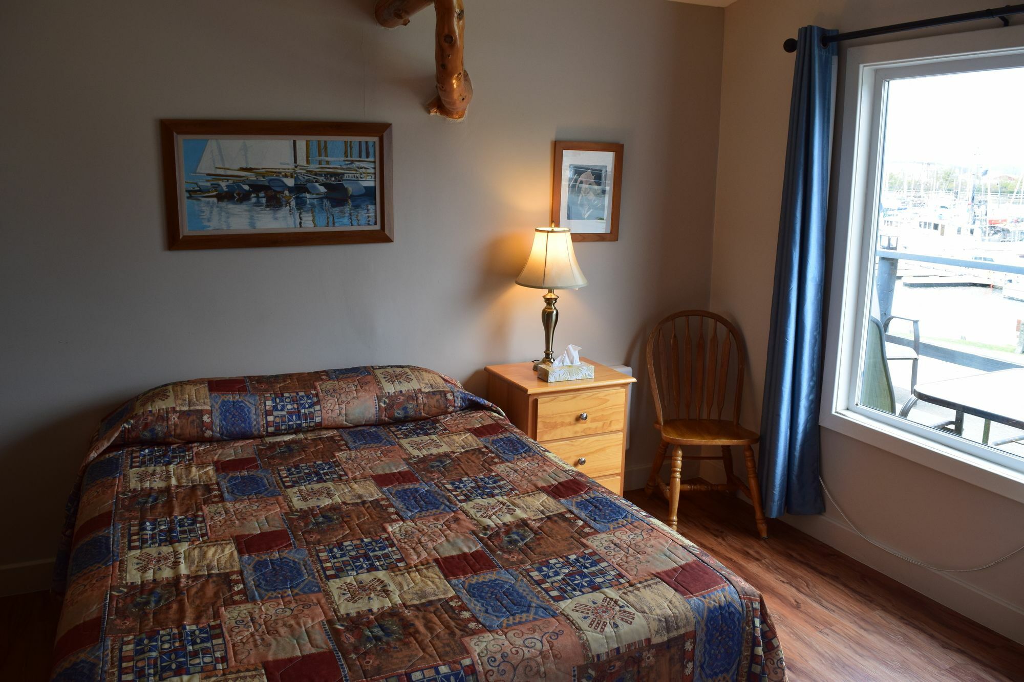 West Coast Motel On The Harbour ユクルーレット エクステリア 写真