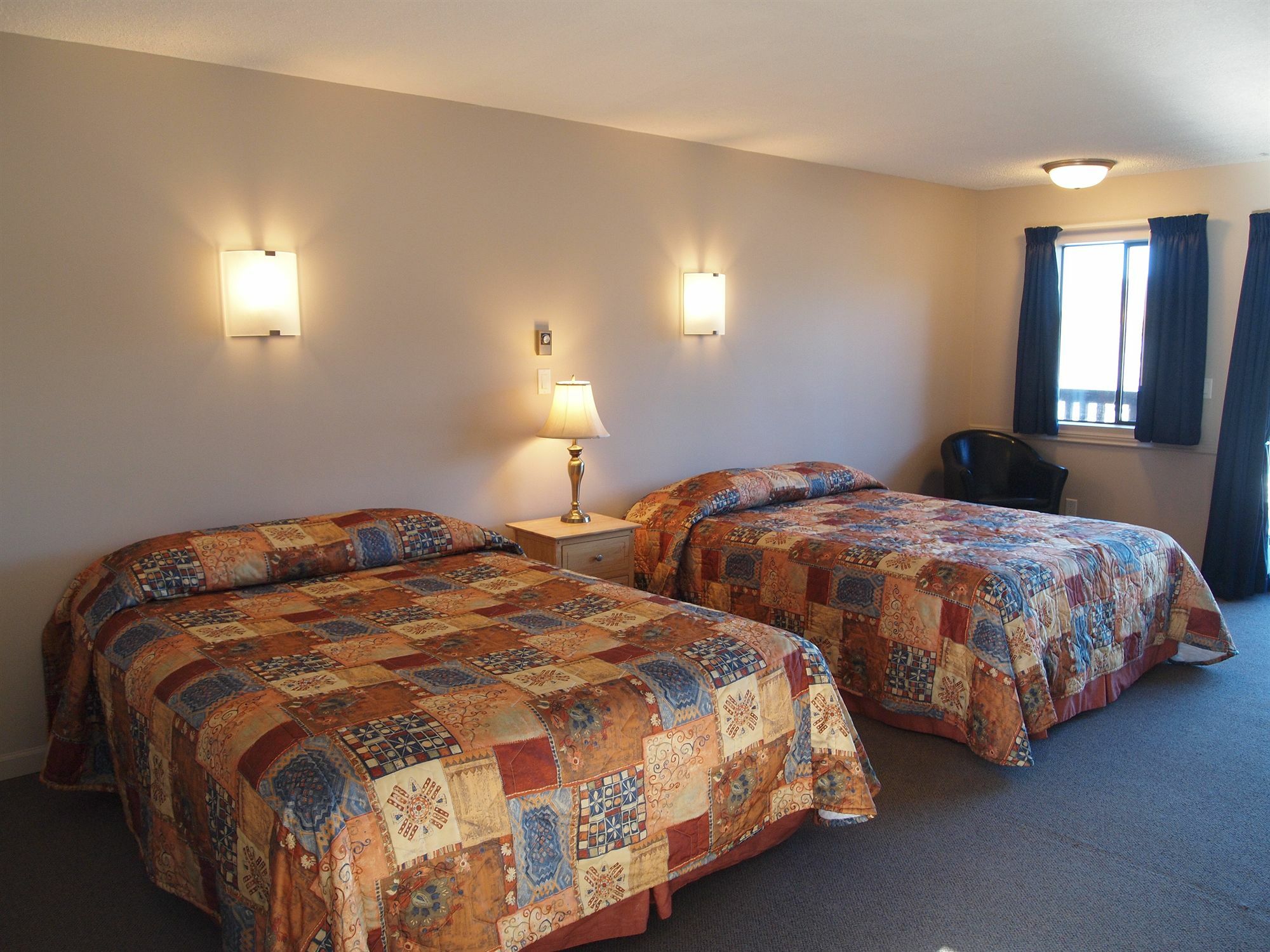 West Coast Motel On The Harbour ユクルーレット エクステリア 写真